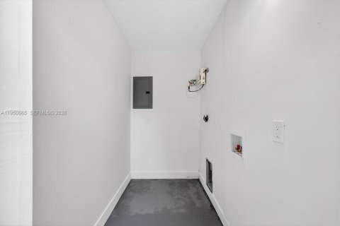 Купить виллу или дом в Майами, Флорида 1 комната, 82.13м2, № 2006836 - фото 18