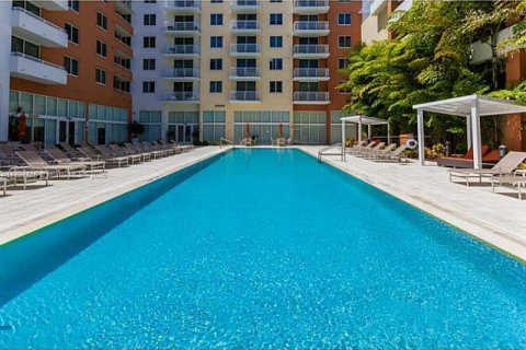 Condo in Aventura, Florida, 1 bedroom  № 1741867 - photo 1