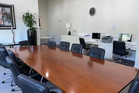 Condo in Aventura, Florida, 1 bedroom  № 1741867 - photo 22