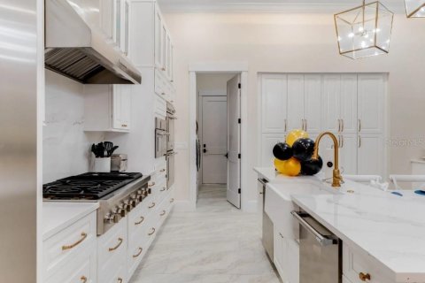 Купить виллу или дом в Фор-Корнерс, Флорида 3 комнаты, 678.19м2, № 1512490 - фото 21