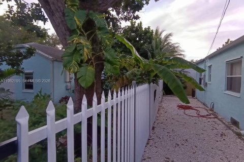 Commercial property in Miami, Florida 126.9 sq.m. № 2043318 - photo 30