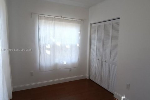 Commercial property in Miami, Florida 126.9 sq.m. № 2043318 - photo 28