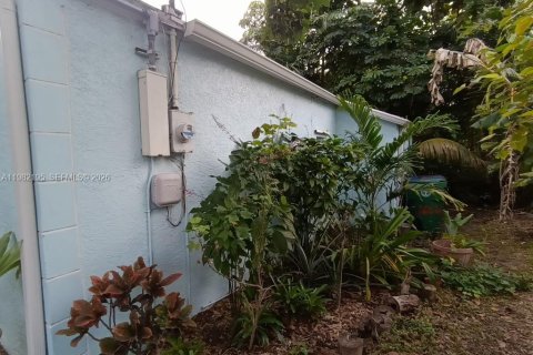 Commercial property in Miami, Florida 126.9 sq.m. № 2043318 - photo 22