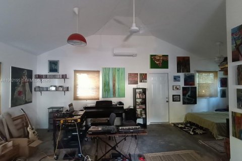 Commercial property in Miami, Florida 126.9 sq.m. № 2043318 - photo 5