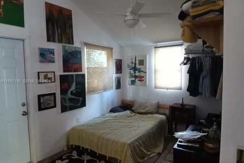 Commercial property in Miami, Florida 126.9 sq.m. № 2043318 - photo 23