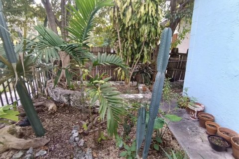 Commercial property in Miami, Florida 126.9 sq.m. № 2043318 - photo 27