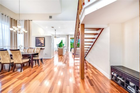 Снять в аренду виллу или дом в Холливуд, Флорида 3 спальни, 233.56м2, № 1963917 - фото 11