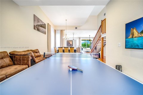 Снять в аренду виллу или дом в Холливуд, Флорида 3 спальни, 233.56м2, № 1963917 - фото 21