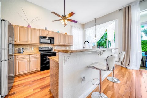 Снять в аренду виллу или дом в Холливуд, Флорида 3 спальни, 233.56м2, № 1963917 - фото 3