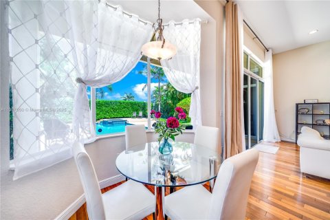 Снять в аренду виллу или дом в Холливуд, Флорида 3 спальни, 233.56м2, № 1963917 - фото 4