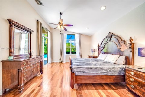 Снять в аренду виллу или дом в Холливуд, Флорида 3 спальни, 233.56м2, № 1963917 - фото 30