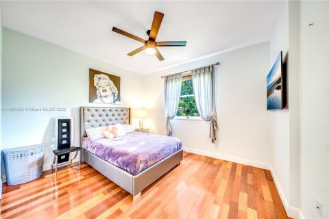 Снять в аренду виллу или дом в Холливуд, Флорида 3 спальни, 233.56м2, № 1963917 - фото 24