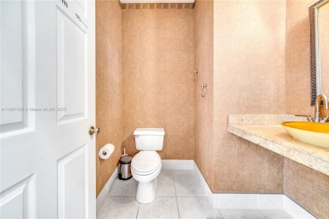 Снять в аренду виллу или дом в Холливуд, Флорида 3 спальни, 233.56м2, № 1963917 - фото 20