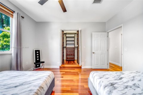 Снять в аренду виллу или дом в Холливуд, Флорида 3 спальни, 233.56м2, № 1963917 - фото 26