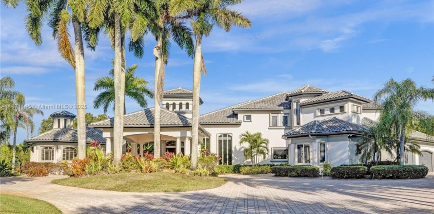 House in Weston, Florida 6 bedrooms, 695.65 sq.m. № 1895717