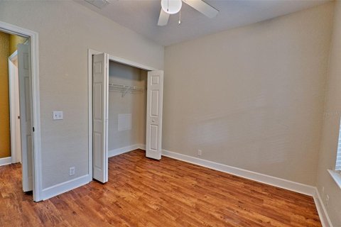 Condo in Gainesville, Florida, 3 bedrooms  № 1732620 - photo 13