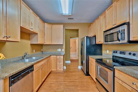 Condo in Gainesville, Florida, 3 bedrooms  № 1732620 - photo 7