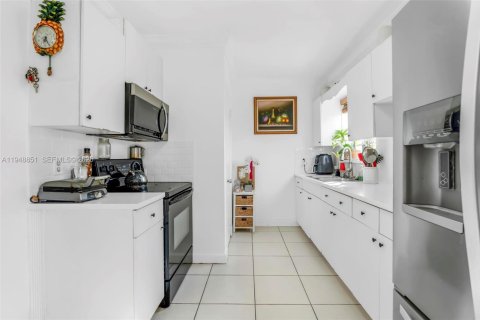 Villa ou maison à vendre à Miami Gardens, Floride: 3 chambres, 86.96 m2 № 2004821 - photo 12