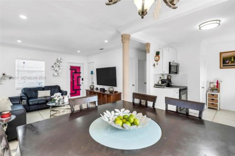 Villa ou maison à vendre à Miami Gardens, Floride: 3 chambres, 86.96 m2 № 2004821 - photo 10