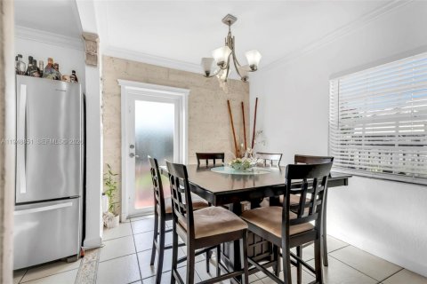 Villa ou maison à vendre à Miami Gardens, Floride: 3 chambres, 86.96 m2 № 2004821 - photo 9