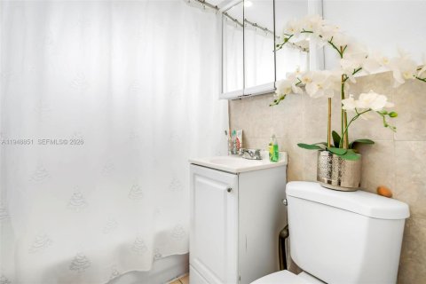 Villa ou maison à vendre à Miami Gardens, Floride: 3 chambres, 86.96 m2 № 2004821 - photo 19