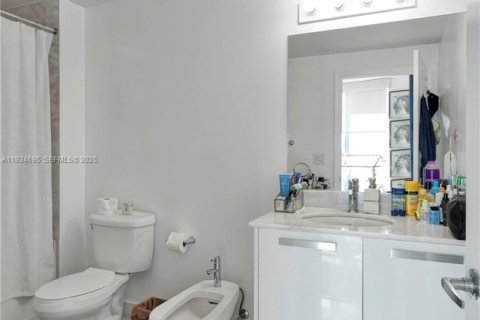 Appartement à louer à Miami, Floride: 2 chambres, 134.62 m2 № 1992918 - photo 17