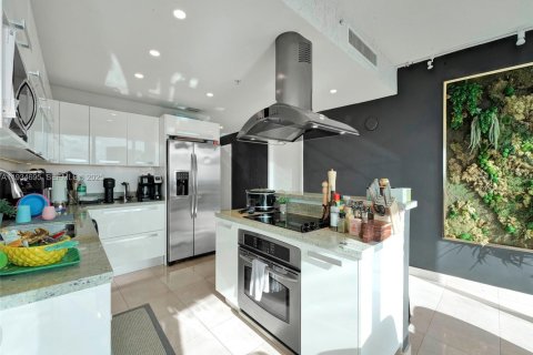 Appartement à louer à Miami, Floride: 2 chambres, 134.62 m2 № 1992918 - photo 12