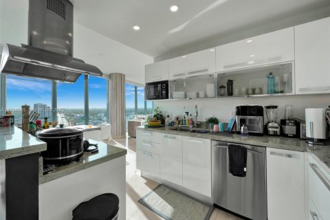 Appartement à louer à Miami, Floride: 2 chambres, 134.62 m2 № 1992918 - photo 11