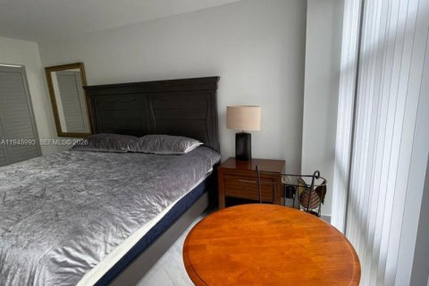 Condo in Sunny Isles Beach, Florida, 1 bedroom  № 2007138 - photo 24