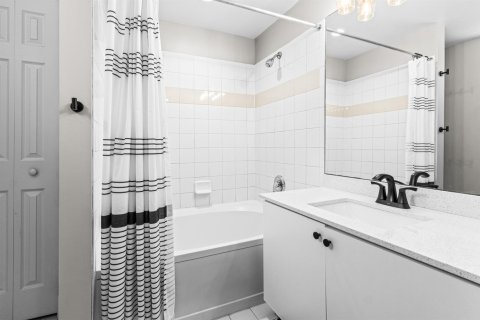 Apartment in West Palm Beach, Florida 2 bedrooms, 98.85 sq.m. № 2392030 - photo 17