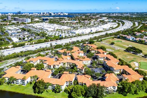 Apartment in West Palm Beach, Florida 2 bedrooms, 98.85 sq.m. № 2392030 - photo 24