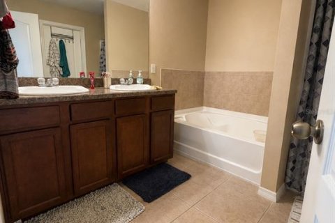 Casa en venta en Riverview, Florida, 4 dormitorios, 208.75 m2 № 2347389 - foto 10