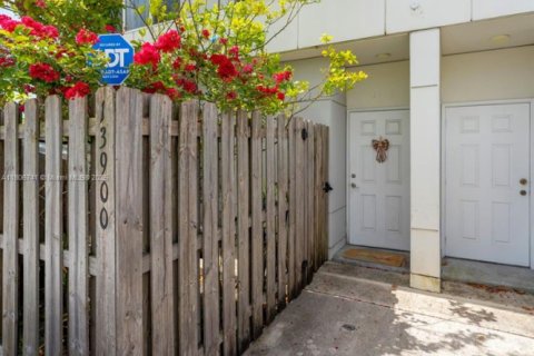 Touwnhouse à vendre à Homestead, Floride: 4 chambres, 133.22 m2 № 1748083 - photo 16
