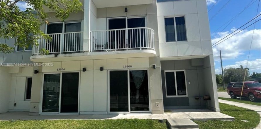Touwnhouse à Homestead, Floride 4 chambres, 133.22 m2 № 1748083