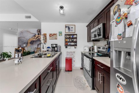 Touwnhouse à vendre à Homestead, Floride: 4 chambres, 133.22 m2 № 1748083 - photo 4