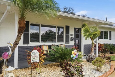 Villa ou maison à vendre à Saint Petersburg, Floride: 3 chambres, 169.83 m2 № 2148475 - photo 2