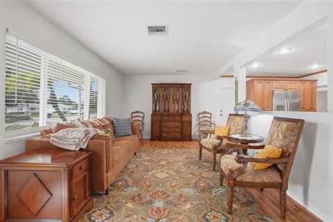 Villa ou maison à vendre à Saint Petersburg, Floride: 3 chambres, 169.83 m2 № 2148475 - photo 3