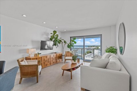 Condo in Miami Beach, Florida, 1 bedroom  № 1976574 - photo 4