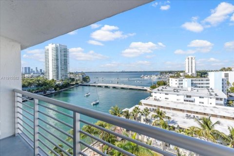 Condo in Miami Beach, Florida, 1 bedroom  № 1976574 - photo 6
