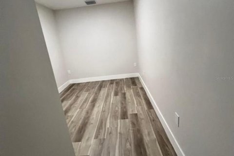 Immobilier commercial à vendre à Umatilla, Floride: 936.45 m2 № 2220713 - photo 12