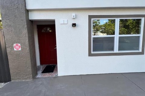 Immobilier commercial à vendre à Umatilla, Floride: 936.45 m2 № 2220713 - photo 7