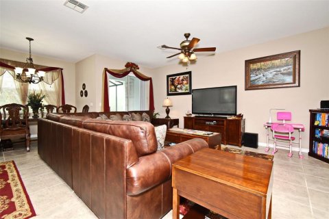 Townhouse in Oviedo, Florida 3 bedrooms, 170.48 sq.m. № 1528163 - photo 12