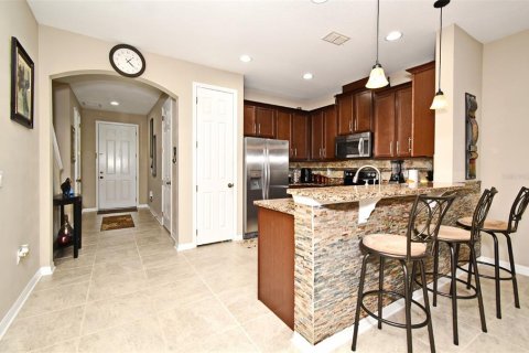 Townhouse in Oviedo, Florida 3 bedrooms, 170.48 sq.m. № 1528163 - photo 4
