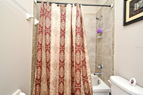 Townhouse in Oviedo, Florida 3 bedrooms, 170.48 sq.m. № 1528163 - photo 26