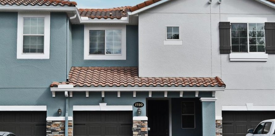 Townhouse in Oviedo, Florida 3 bedrooms, 170.48 sq.m. № 1528163