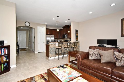Townhouse in Oviedo, Florida 3 bedrooms, 170.48 sq.m. № 1528163 - photo 13