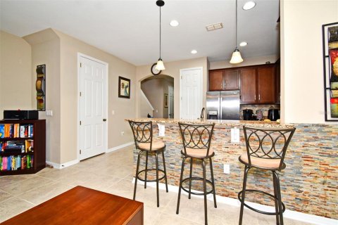 Townhouse in Oviedo, Florida 3 bedrooms, 170.48 sq.m. № 1528163 - photo 5
