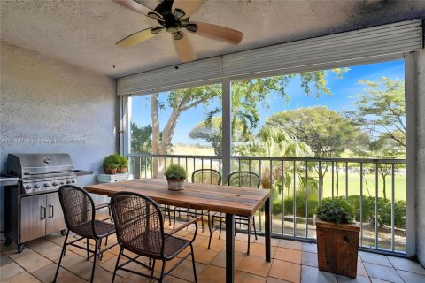Condo in Deerfield Beach, Florida, 2 bedrooms  № 1855009 - photo 7
