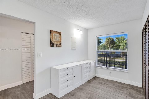 Condo in Deerfield Beach, Florida, 2 bedrooms  № 1855009 - photo 5