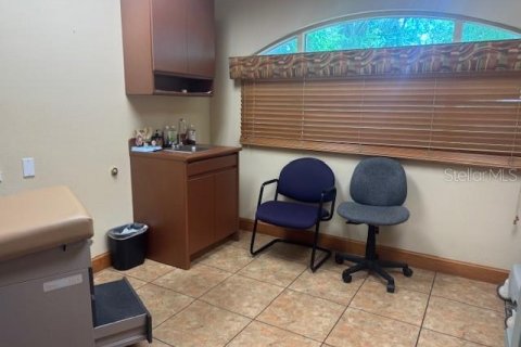 Immobilier commercial à louer à Summerfield, Floride: 139.35 m2 № 2135674 - photo 17